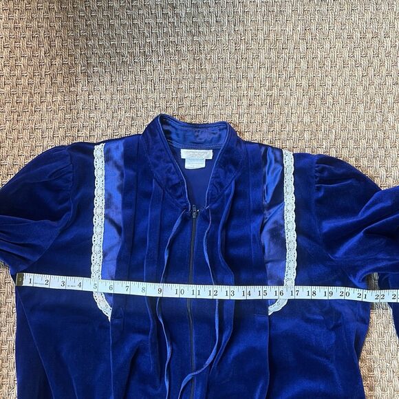 VTG Contemporary Collection Blue Velvet House Coat Full Length Cottage Granny M - Picture 5 of 9